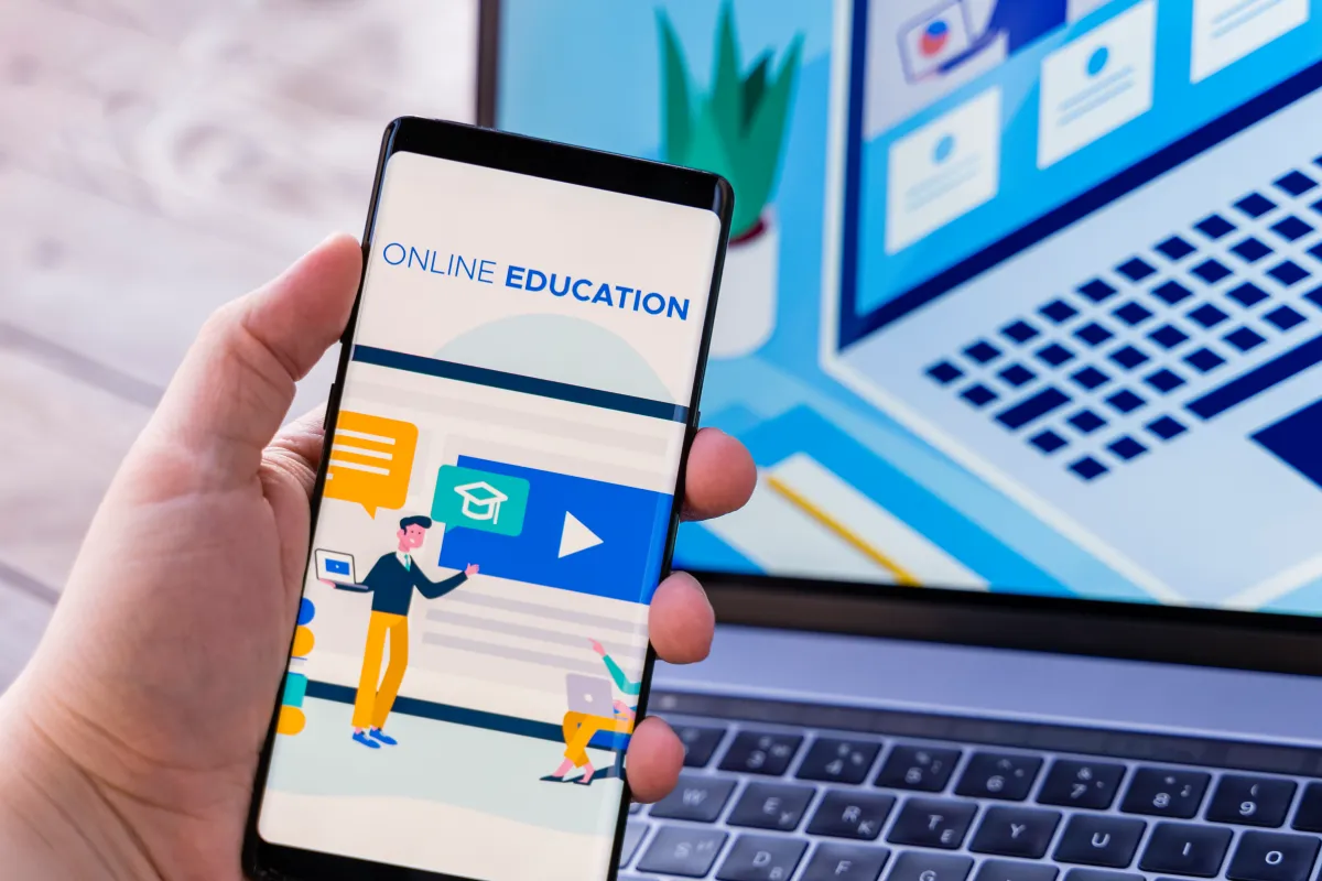 Best App to Learn English in 2025 (We Tested 20+ and These 7 Actually Work)